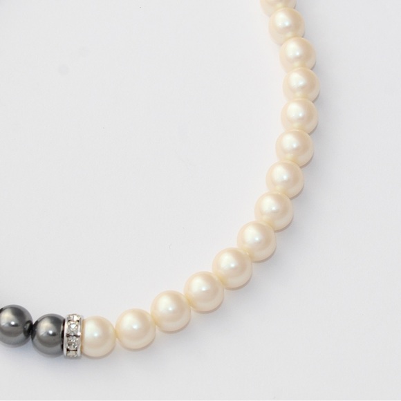 Vintage Monet Faux Pearl Beaded Necklace Half and Half Two Tone Bead - Picture 4 of 7